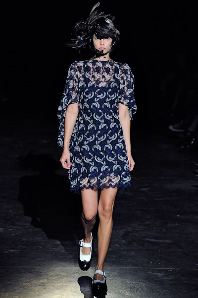 Look 8